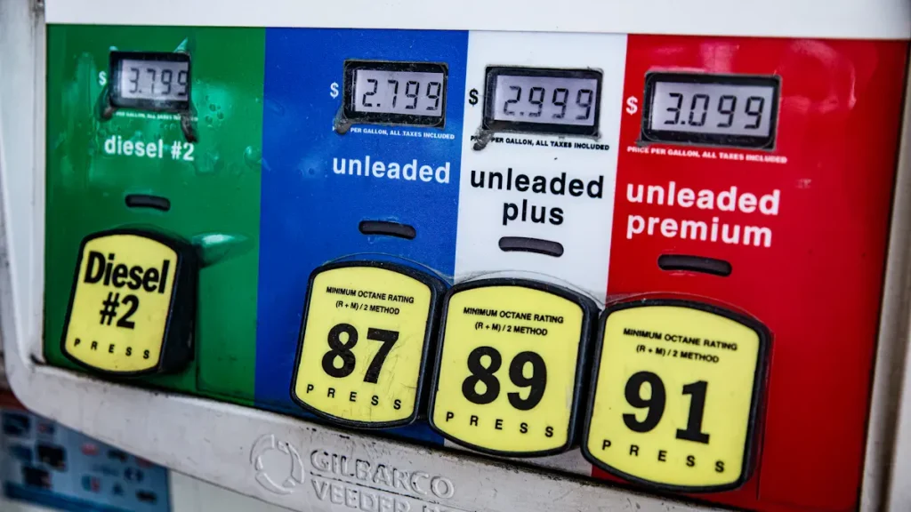 Fuel Efficiency and Performance Diesel Engine Engine Compared with Gasoline Engine